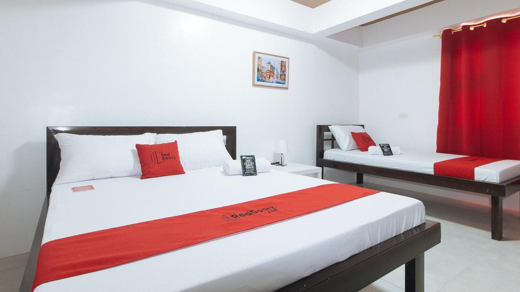 Hotel Reddoorz Near Ust Sampaloc Manila Esterno foto